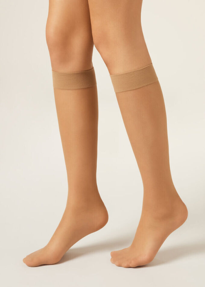 Ciorapi până la genunchi Comfort Cuff de 20 denari Ciorapi până la genunchi Comfort Cuff de 20 denari