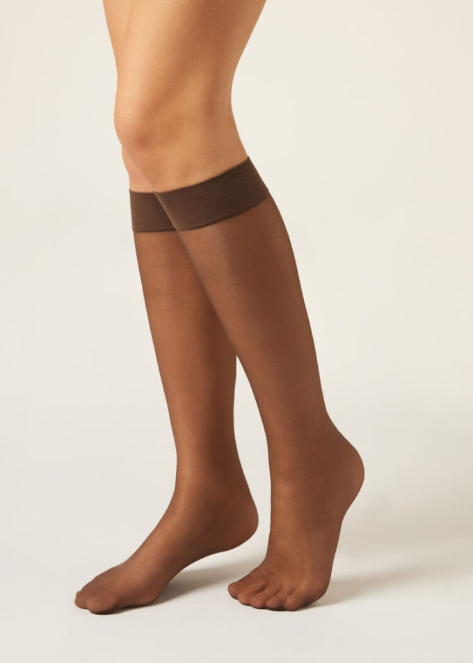 Ciorapi până la genunchi Comfort Cuff de 20 denari Ciorapi până la genunchi Comfort Cuff de 20 denari