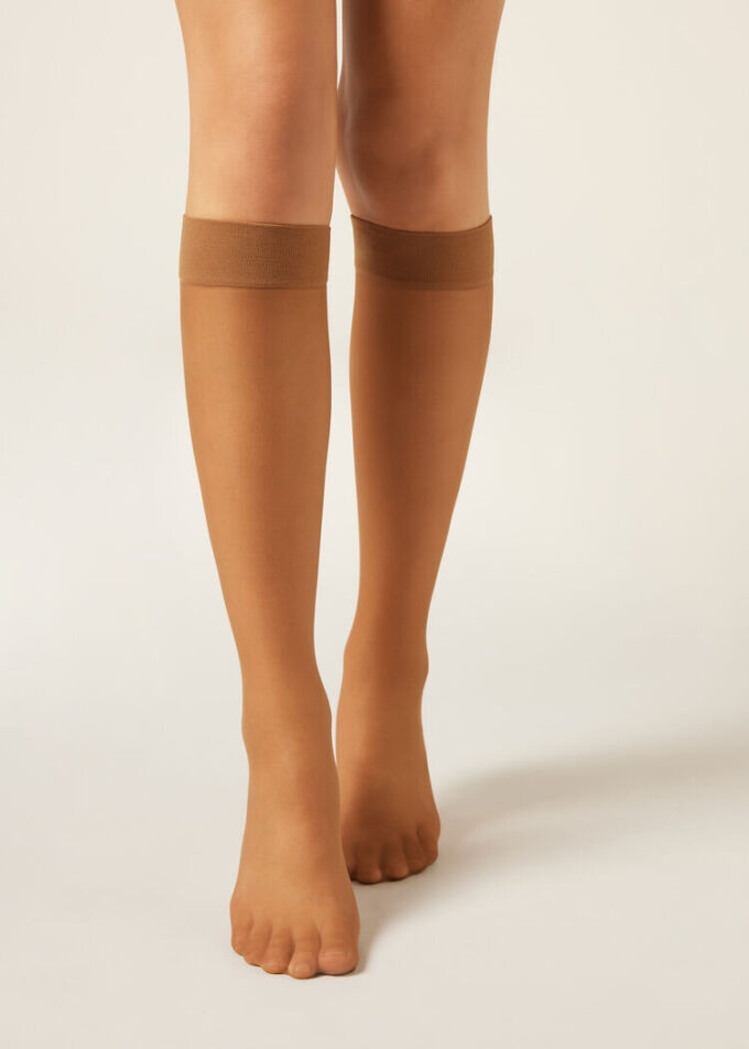 Ciorapi până la genunchi Comfort Cuff de 20 denari Ciorapi până la genunchi Comfort Cuff de 20 denari