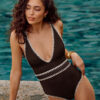 Costum de baie întreg cu broderie bicoloră Costum de baie întreg cu broderie bicoloră