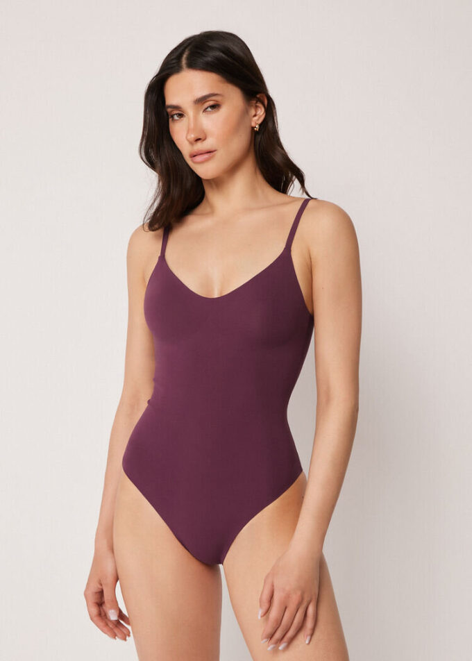 Costum de baie întreg cu lipire invizibilă Costum de baie întreg cu lipire invizibilă