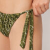 Slip de baie cu legături, în stil tie-dye natural Slip de baie cu legături, în stil tie-dye natural