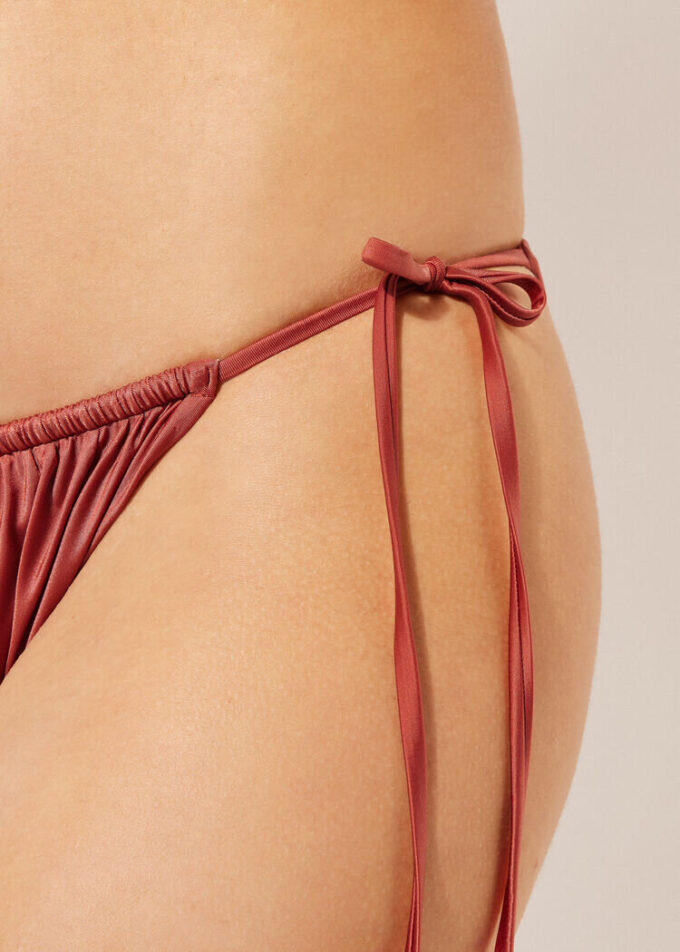 Slip de baie cu șnururi din satin lucios Slip de baie cu șnururi din satin lucios