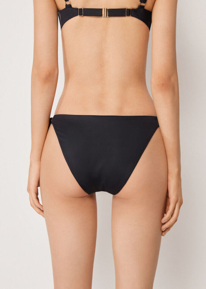 Slip de baie cu șnururi Premium Sculpt Slip de baie cu șnururi Premium Sculpt
