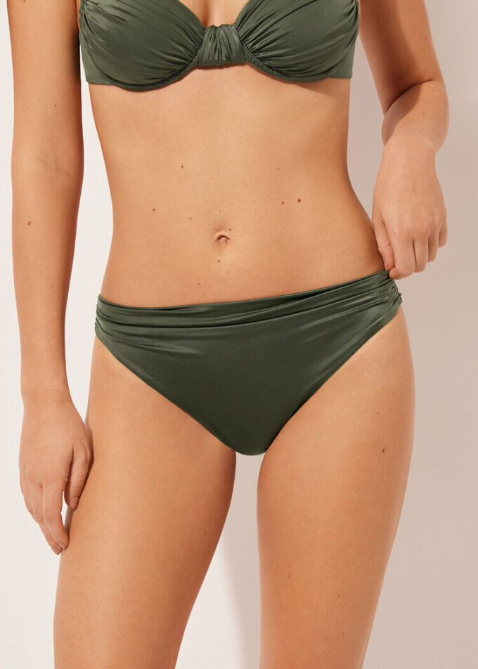 Slip de baie din satin lucios Slip de baie din satin lucios