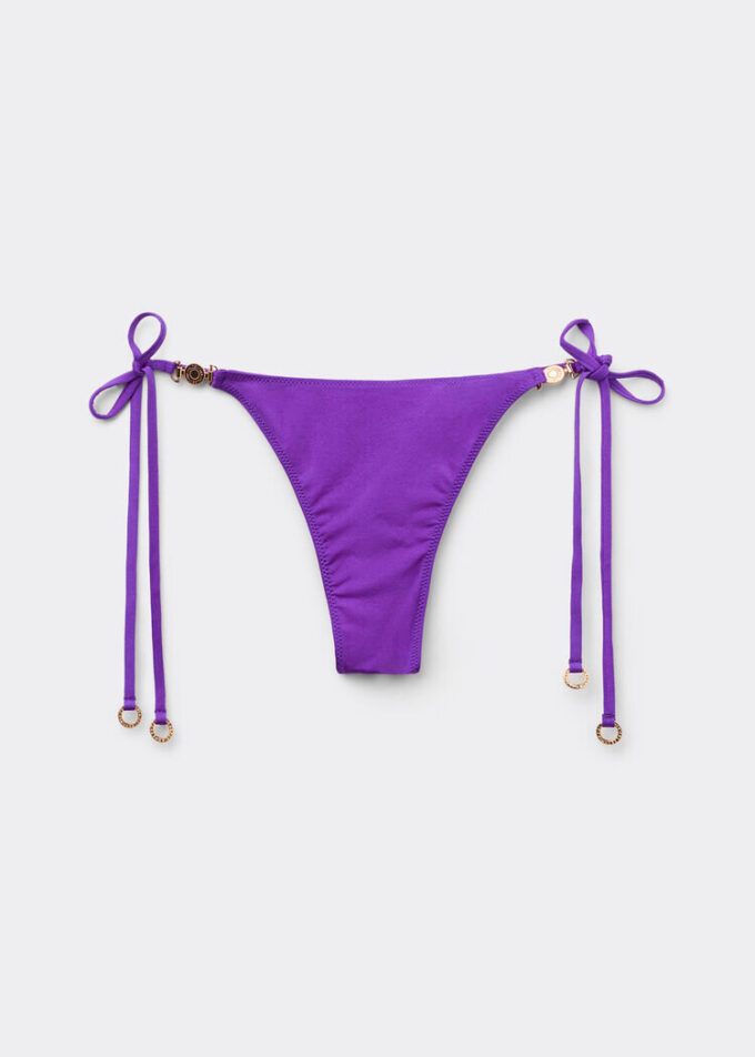 Slip de baie Tanga cu croială minimalistă Slip de baie Tanga cu croială minimalistă