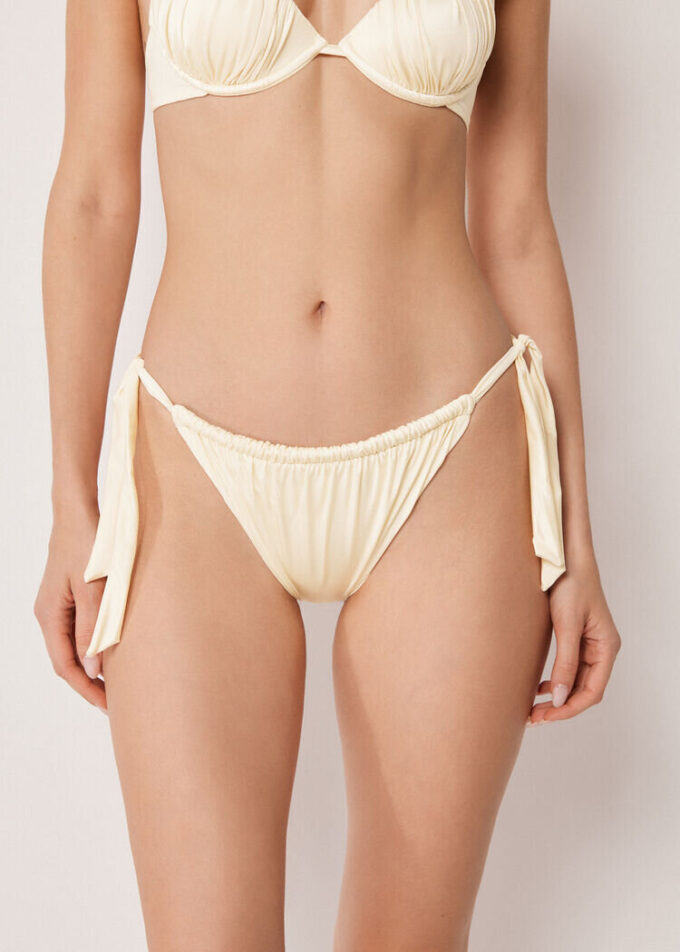 Slip de bikini cu slipuri cu șnur lateral din satin lucios
