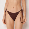Slip de bikini cu valuri șifonate Slip de bikini cu valuri șifonate
