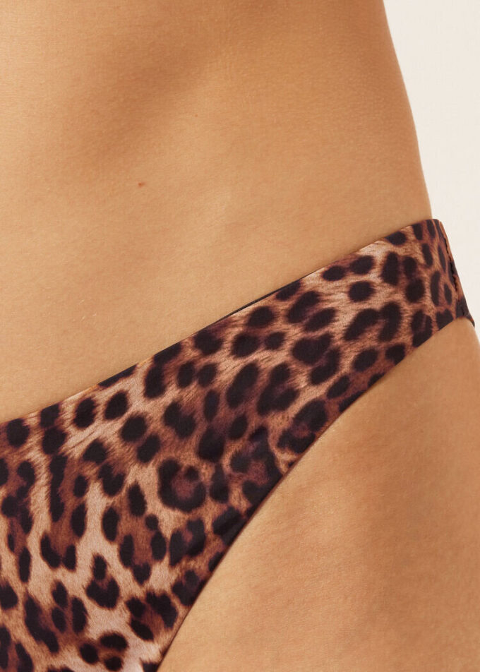 Slipuri braziliene de baie cu imprimeu animalier Slipuri braziliene de baie cu imprimeu animalier