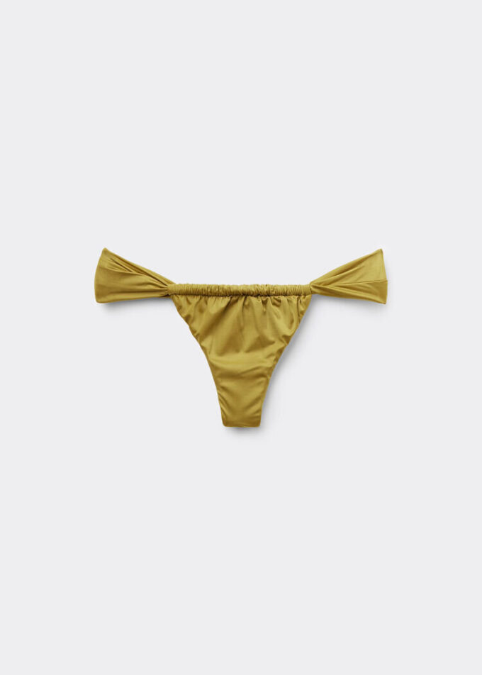 Slipuri braziliene de baie cu șnur, din satin lucios Slipuri braziliene de baie cu șnur, din satin lucios