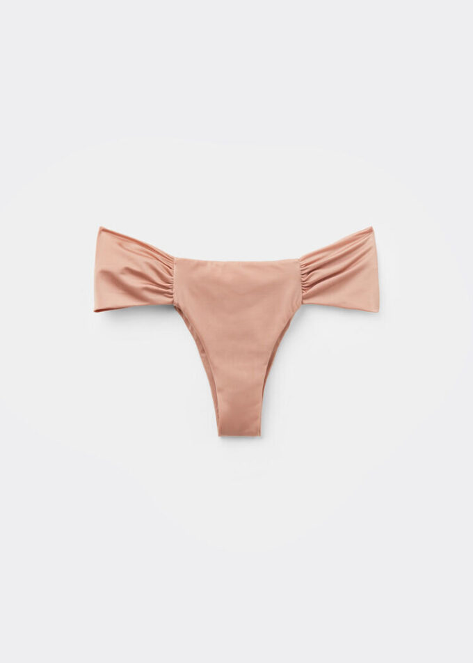 Slipuri braziliene de baie drapate din satin strălucitor Slipuri braziliene de baie drapate din satin strălucitor