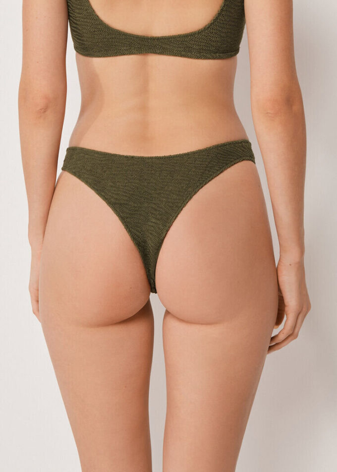 Slipuri braziliene de bikini cu valuri șifonate Slipuri braziliene de bikini cu valuri șifonate