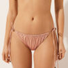 Slipuri de bikini braziliene din satin Slipuri de bikini braziliene din satin