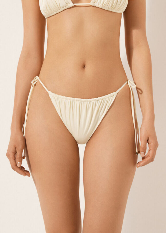 Slipuri de bikini braziliene din satin Slipuri de bikini braziliene din satin