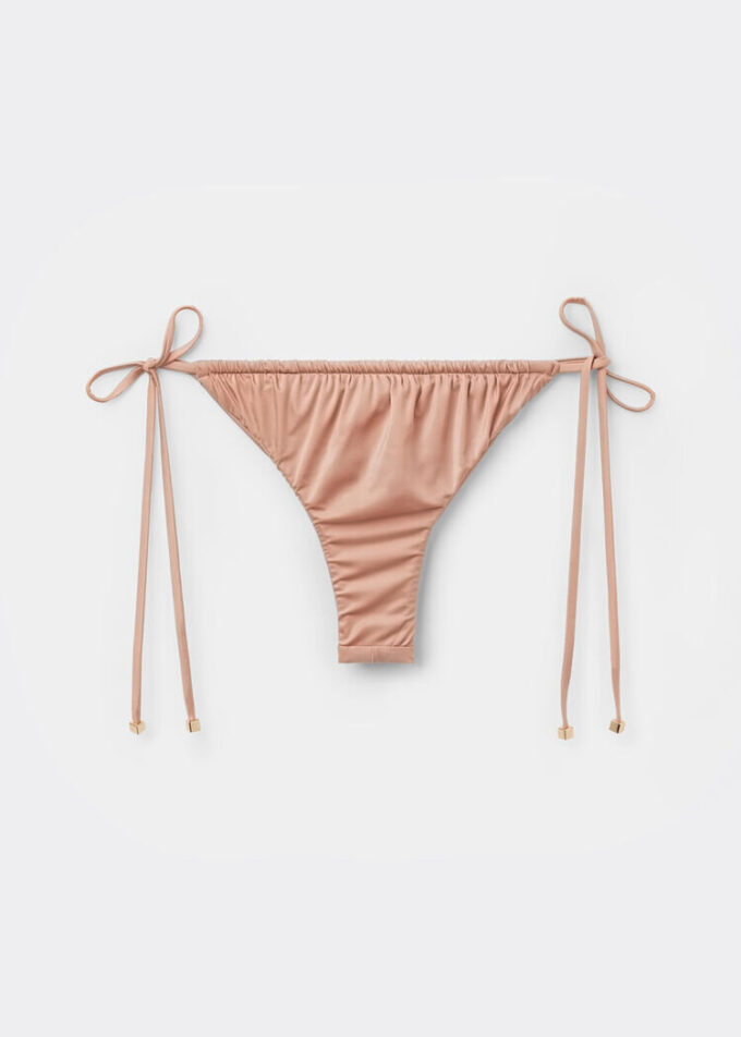 Slipuri de bikini braziliene din satin Slipuri de bikini braziliene din satin