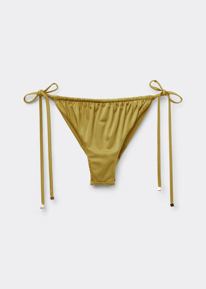 Slipuri de bikini braziliene din satin Slipuri de bikini braziliene din satin