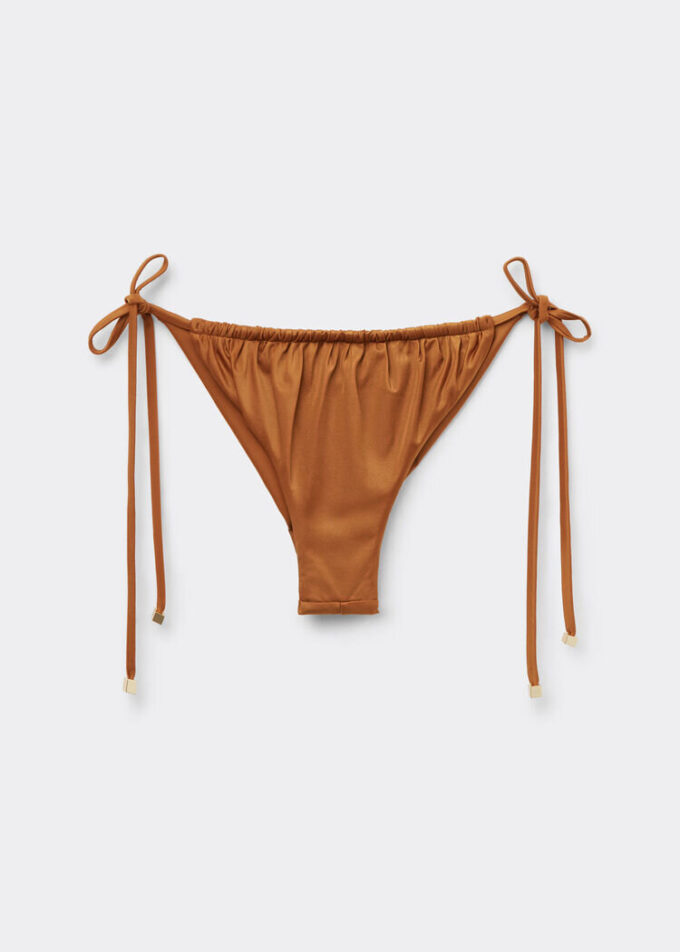 Slipuri de bikini braziliene din satin Slipuri de bikini braziliene din satin