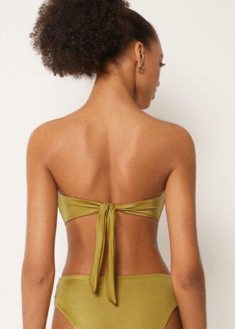 Top de bikini tip bandeau din satin lucios