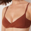 Top de bikini triunghiular cu cupe căptușite, croială premium Top de bikini triunghiular cu cupe căptușite, croială premium