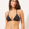 Topuri triunghi de bikini Indonesia Topuri triunghi de bikini Indonesia